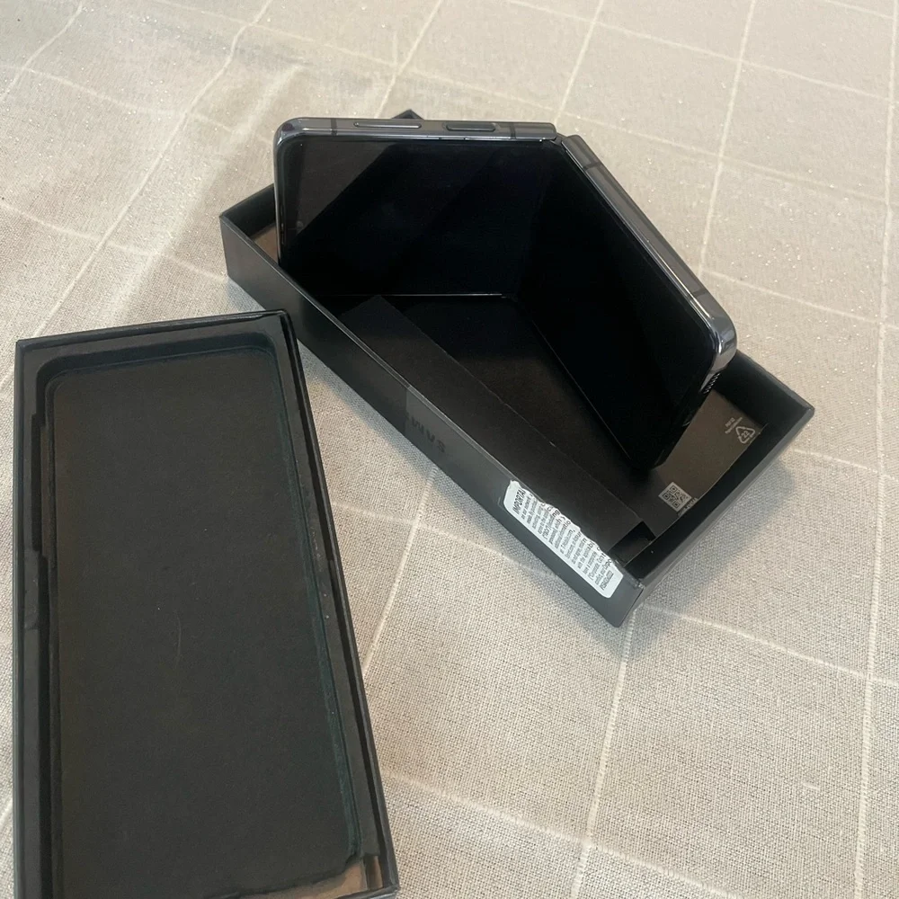 Samsung Galaxy F721UZ Flip4 128G Gray
